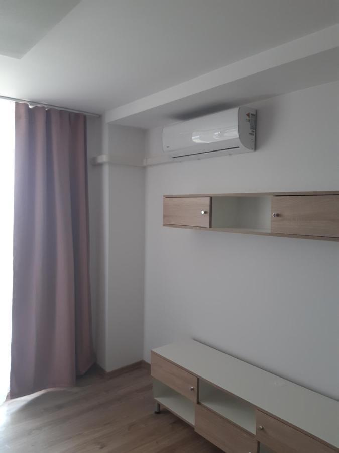 Hotel Felicia คาลูชา ภายนอก รูปภาพ
