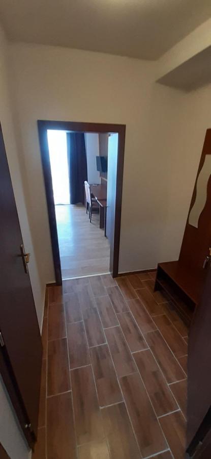Hotel Felicia คาลูชา ภายนอก รูปภาพ